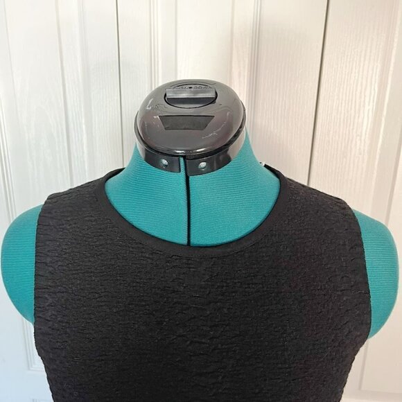 Vince Black Sleeveless Lightweight Textured Fully Lined Career Casual Blouse - Picture 4 of 9